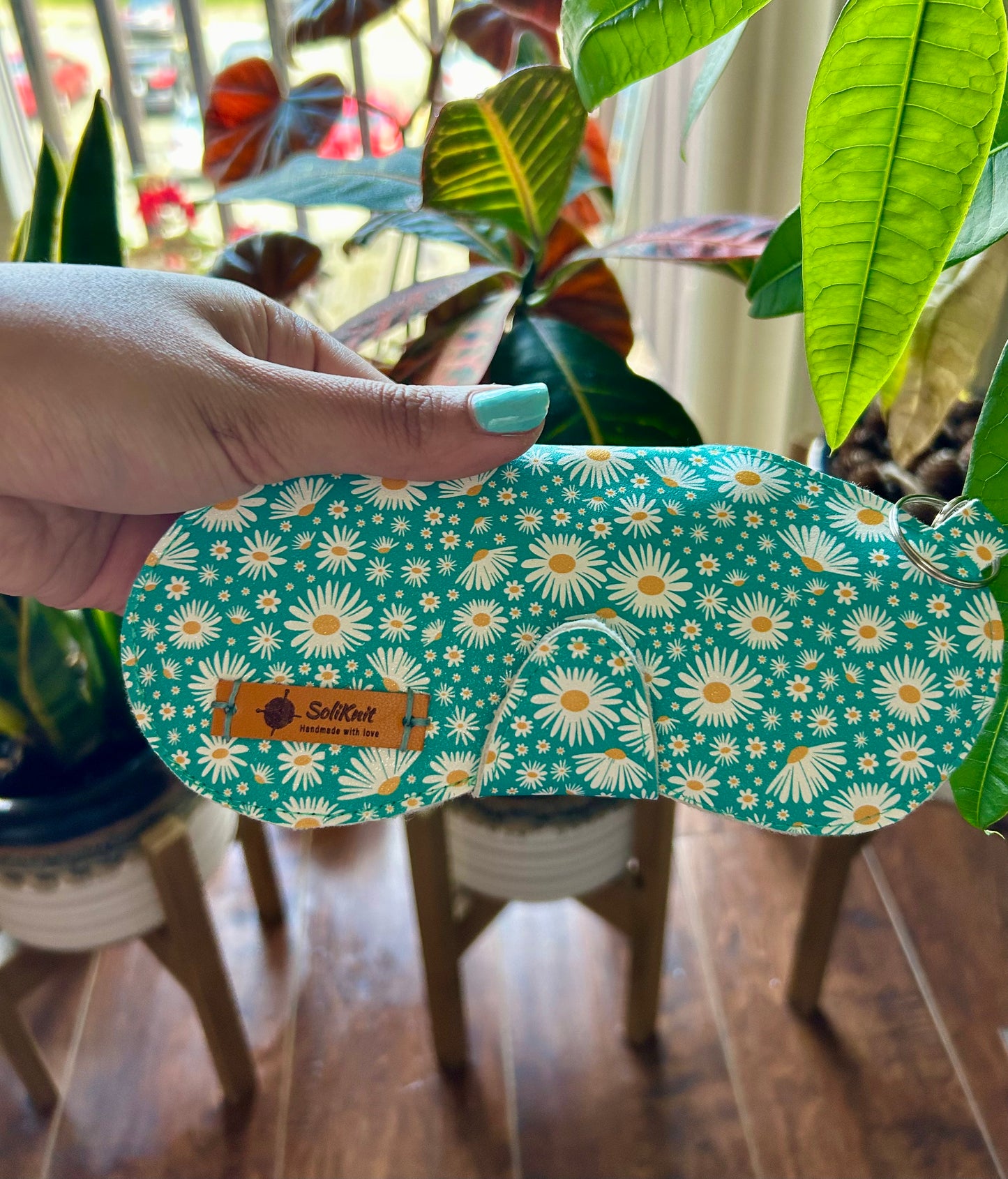 Leather daisy flowers Glasses case