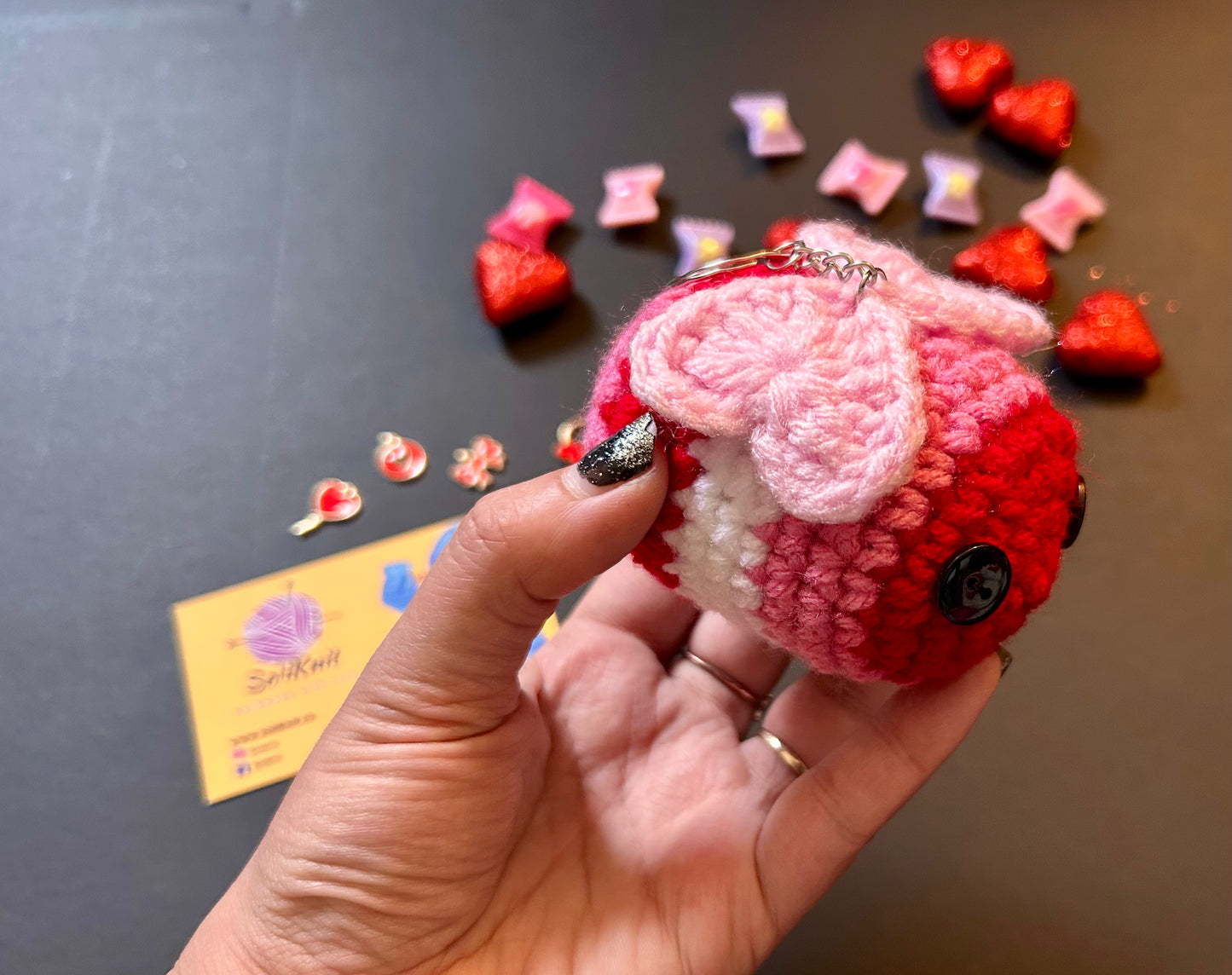 Love bee keychain