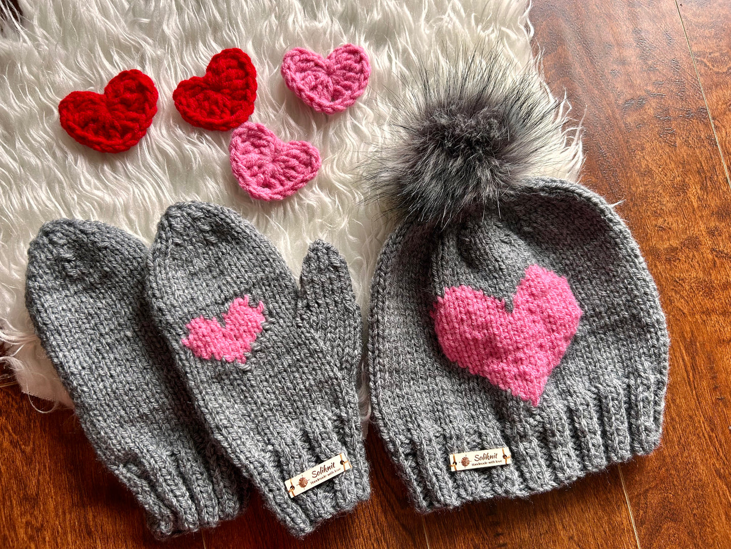Hat and mittens set ( love )