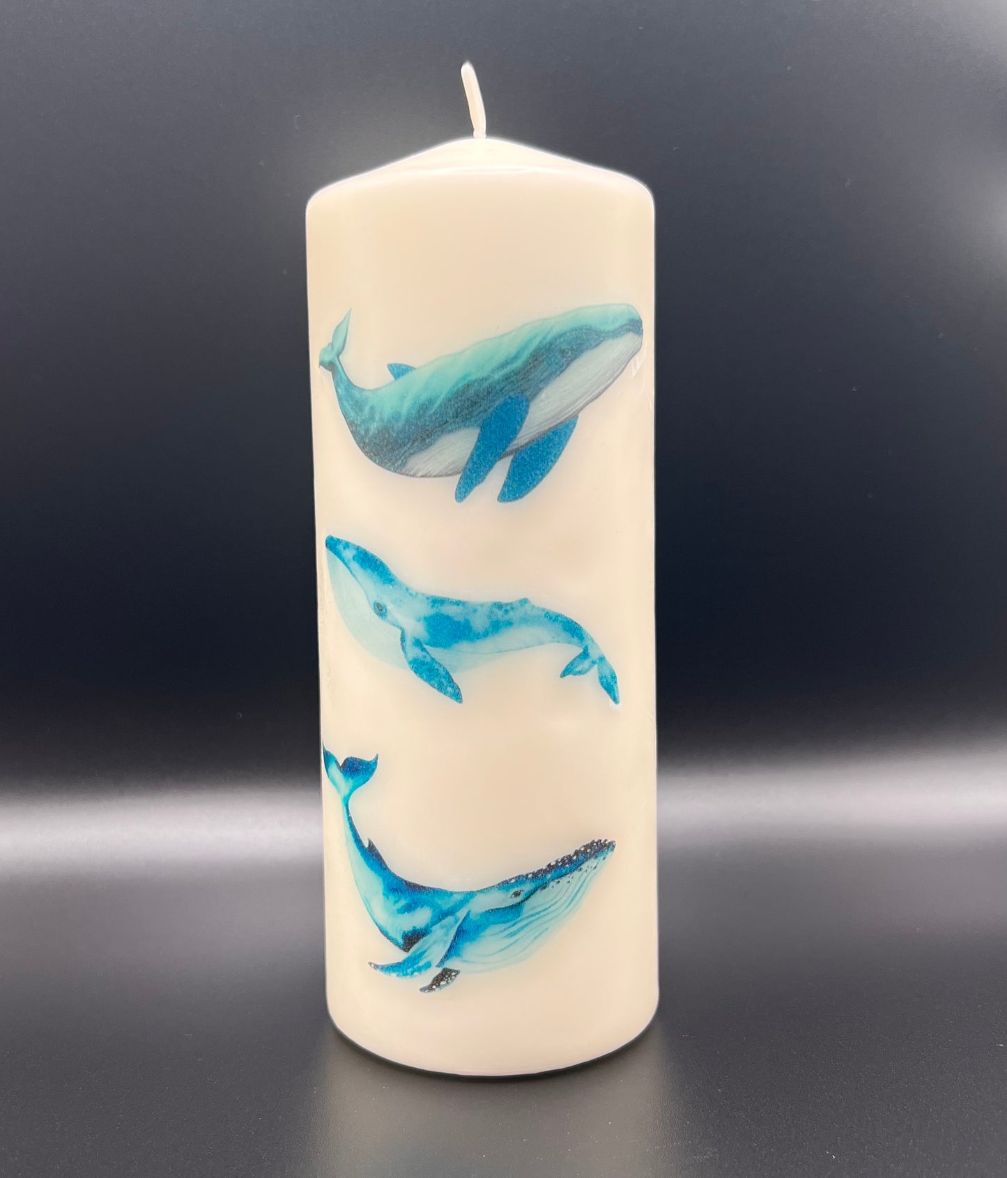 3 whales candle