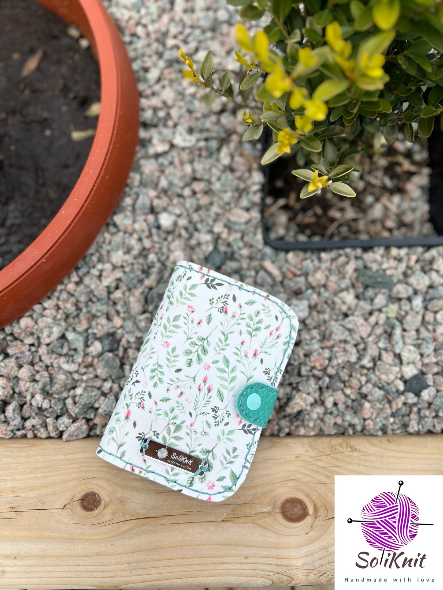Wallet Card holder (green leaf)