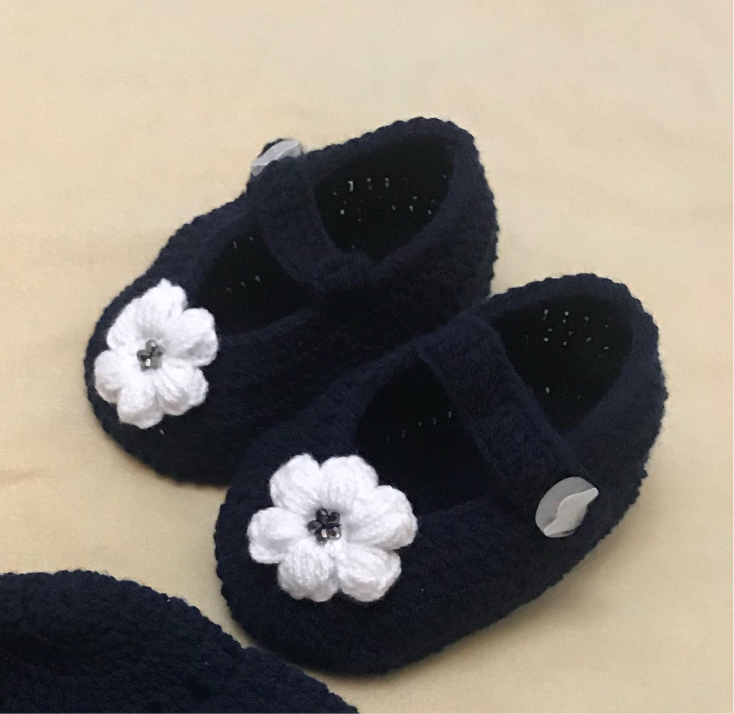 Footwear with flower