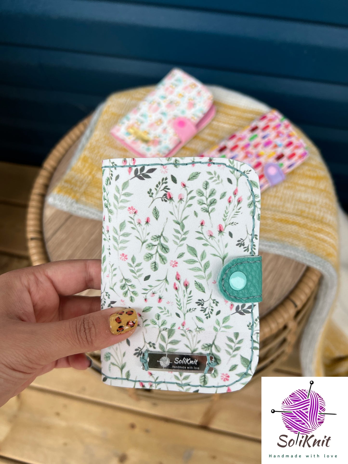 Wallet Card holder (green leaf)