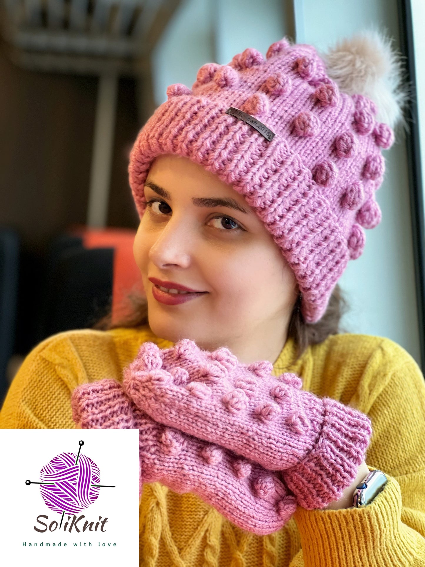 Hat and mittens set