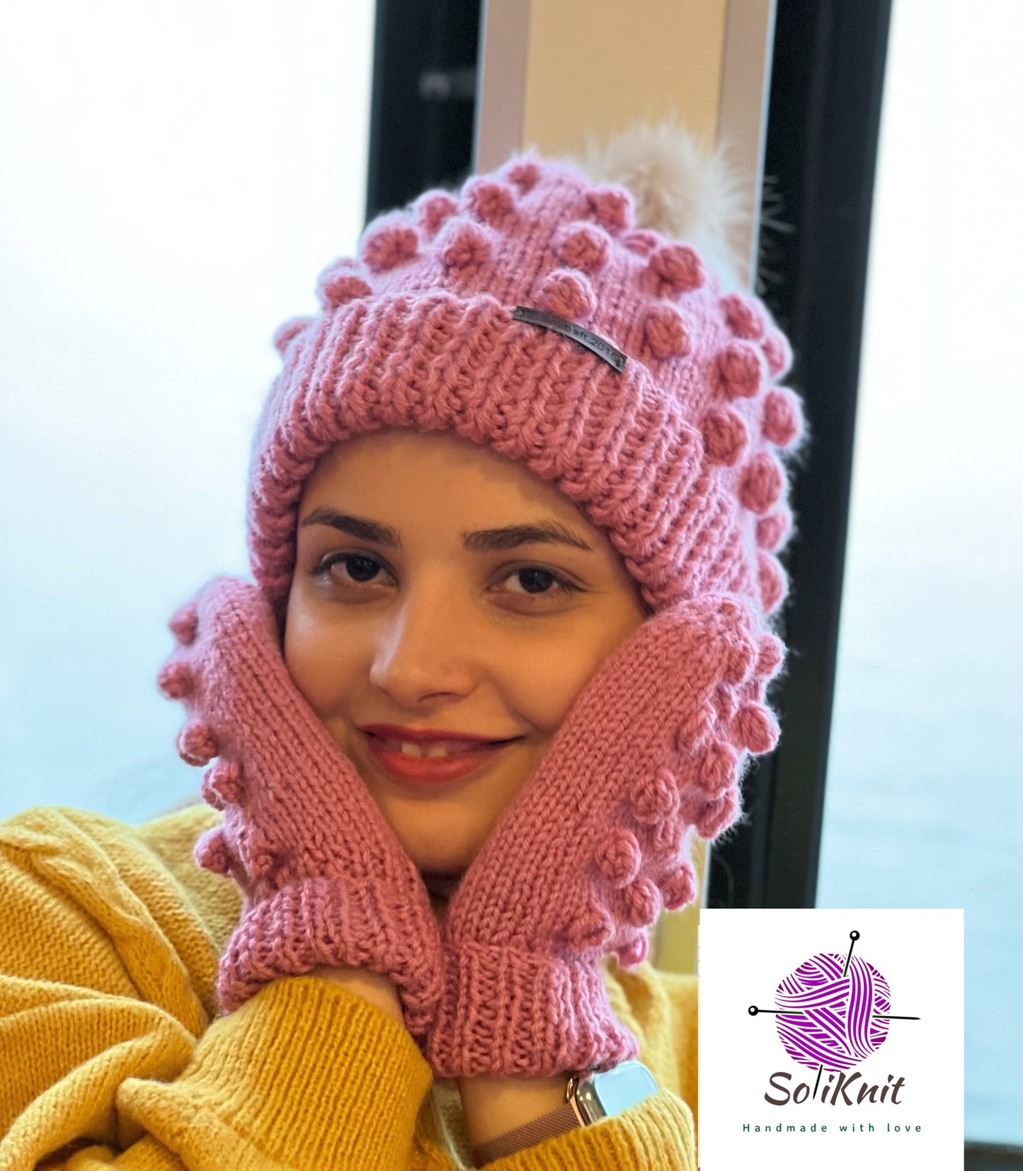 Hat and mittens set