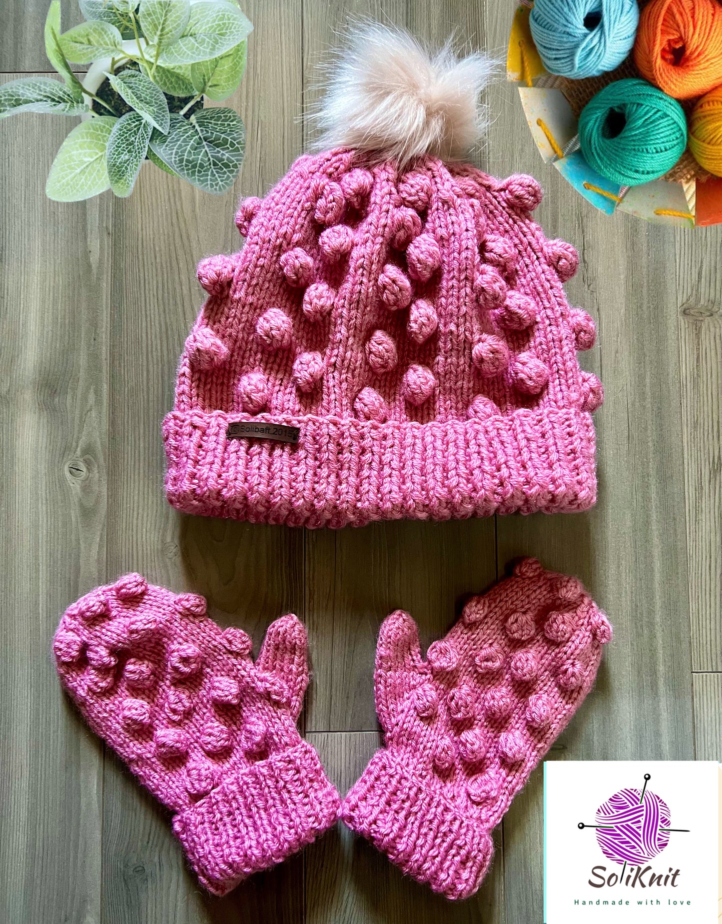 Hat and mittens set