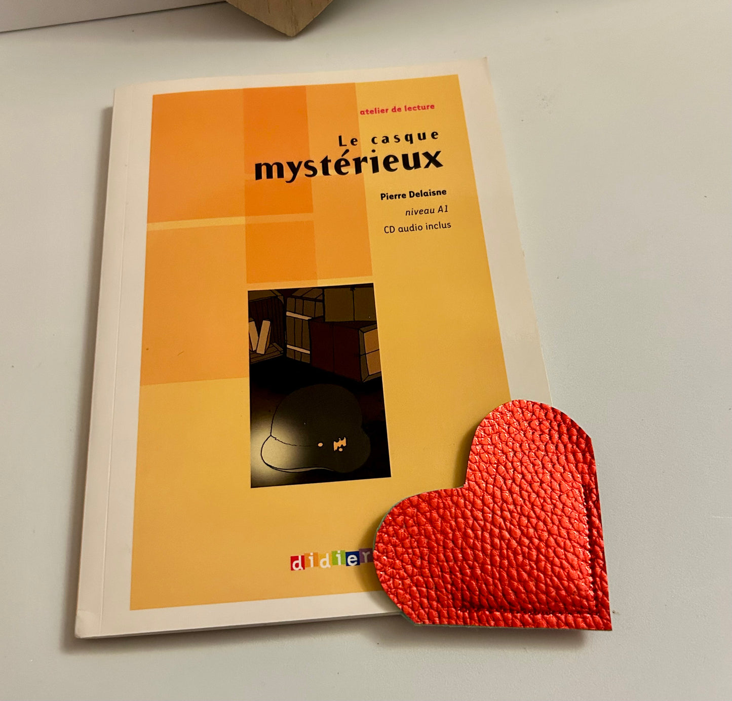 Corner heart bookmark