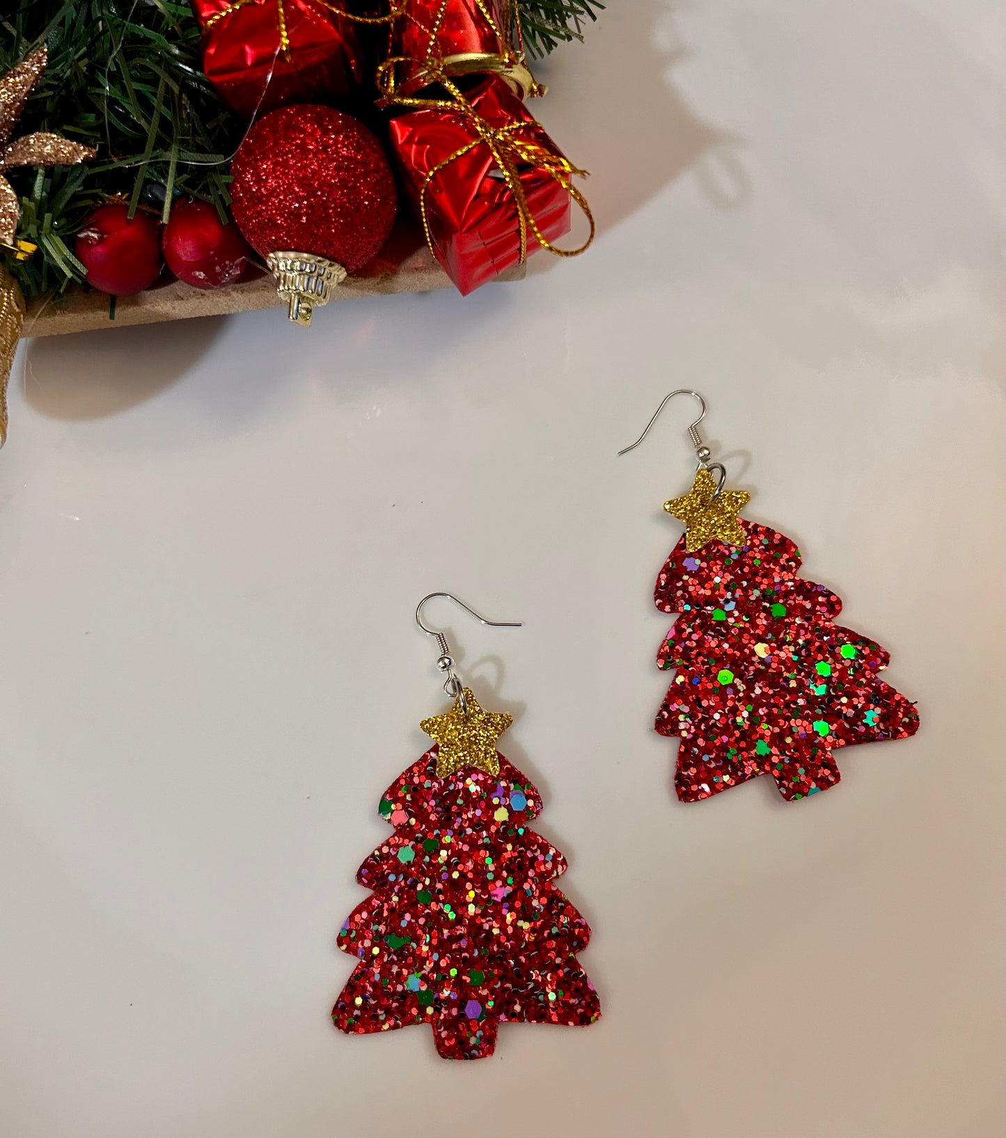 Christmas tree with star Glitter leather earrings (red)