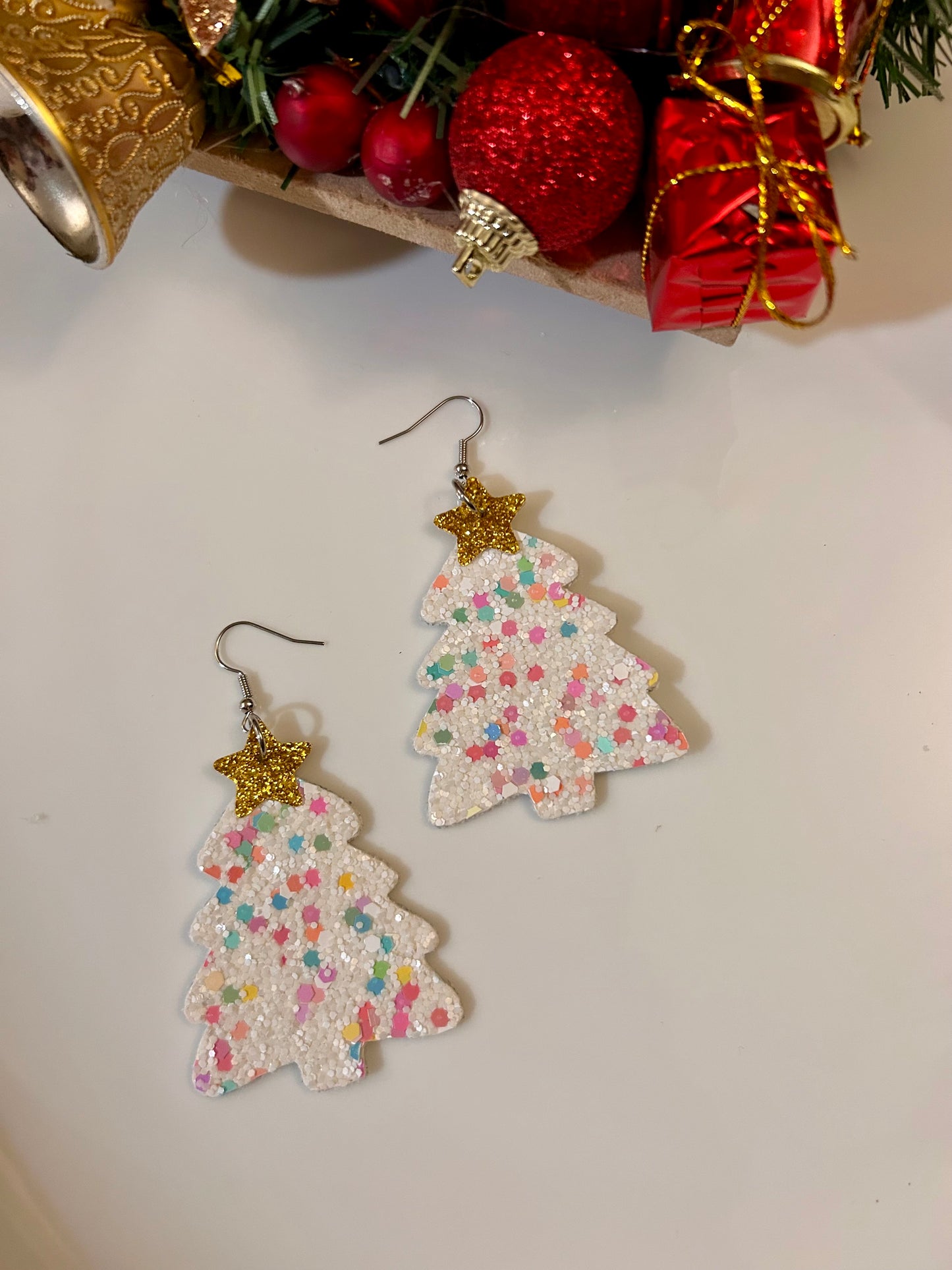 Christmas tree with star Glitter leather earrings (white)