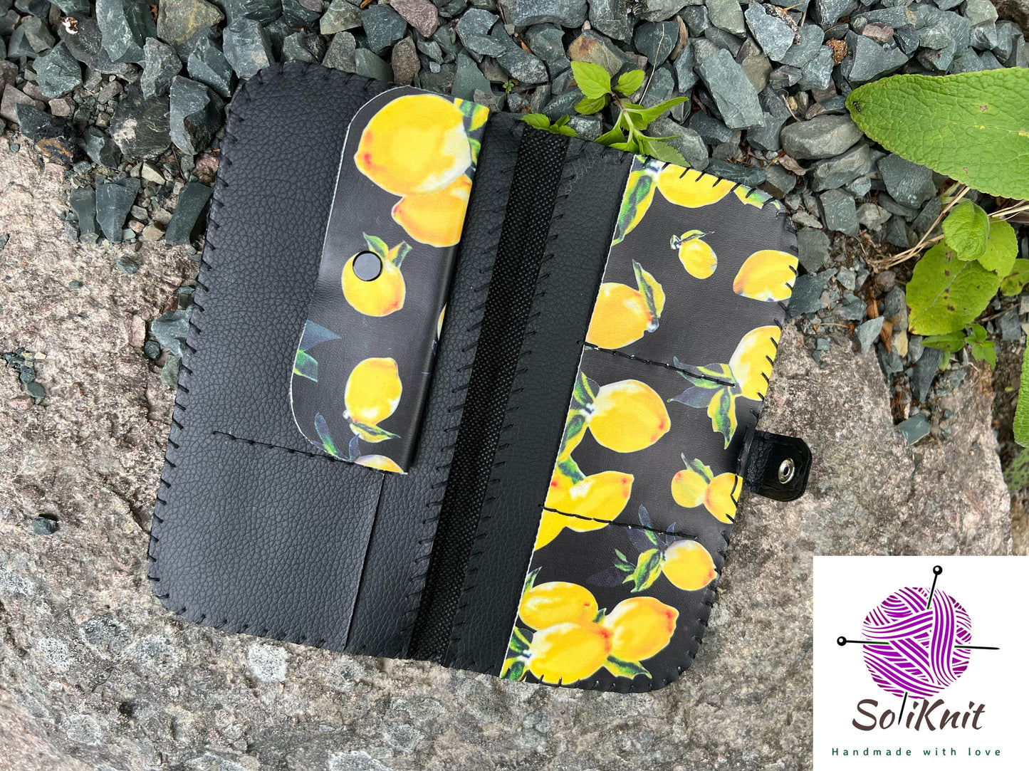 Woman leather wallet (lemons )