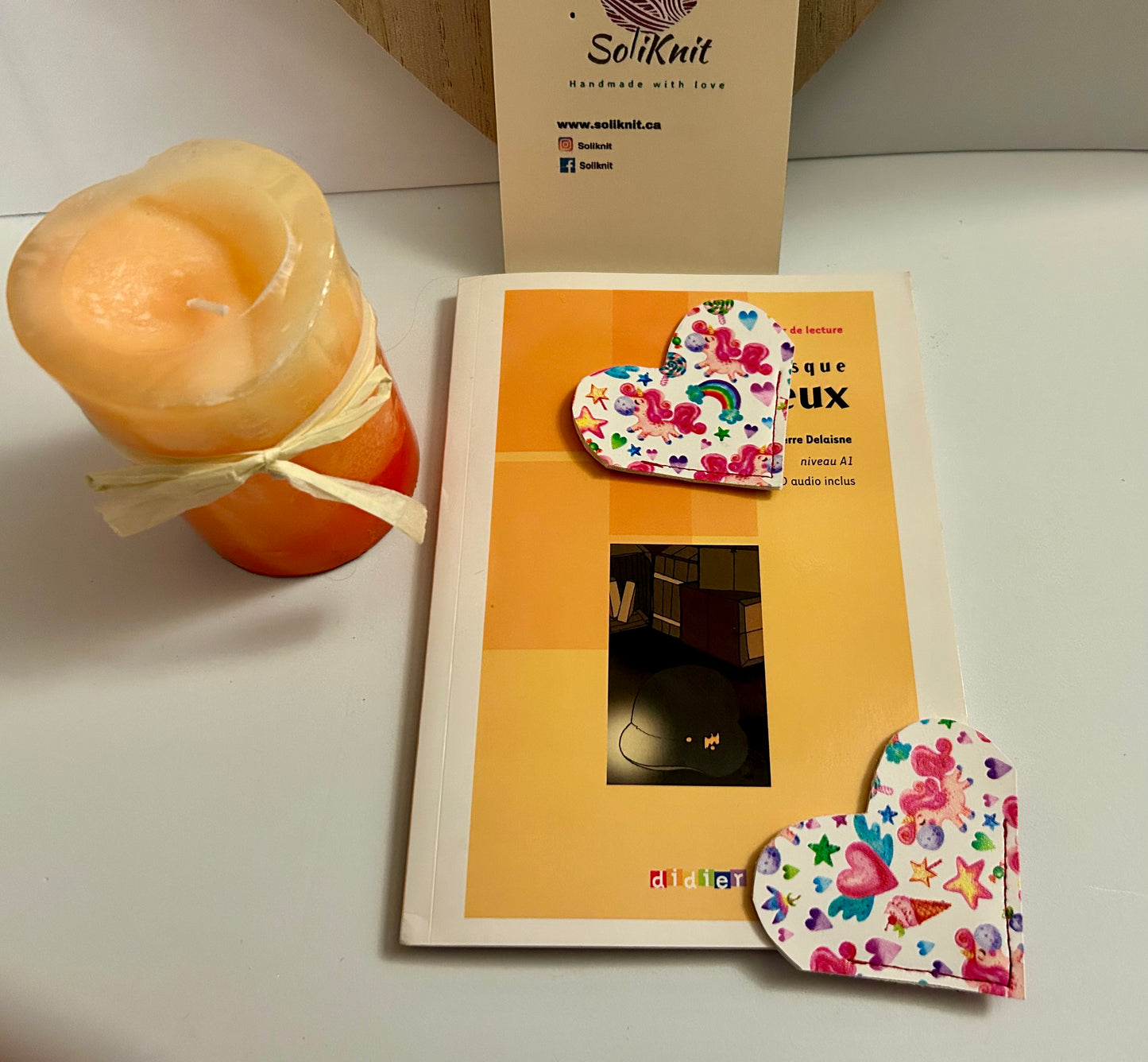 Corner heart bookmark
