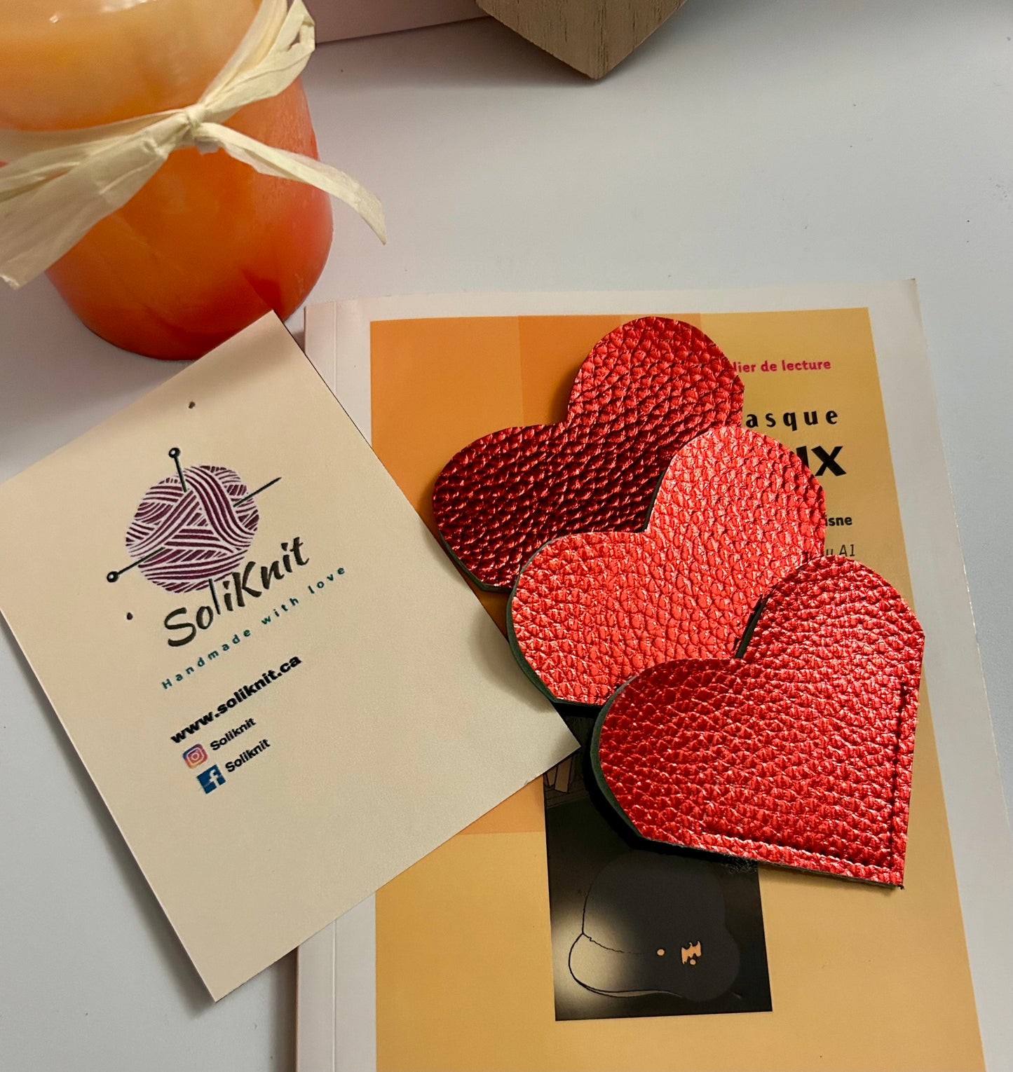 Corner heart bookmark