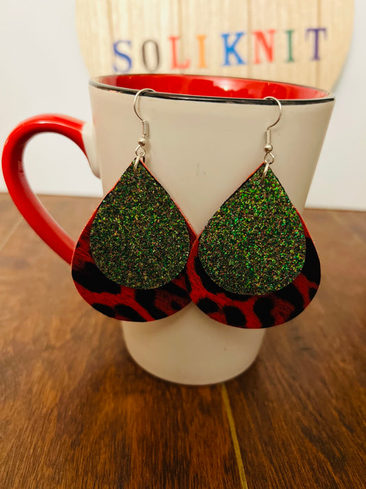 Glitter and leopard tear drop of double leaf leather earrings