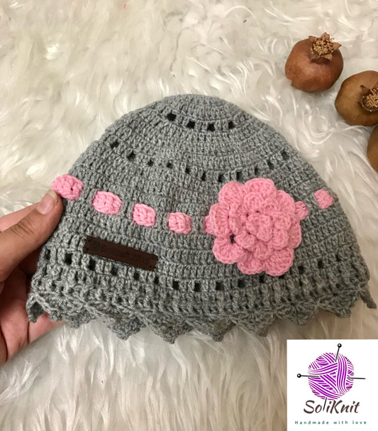 Hat with flower